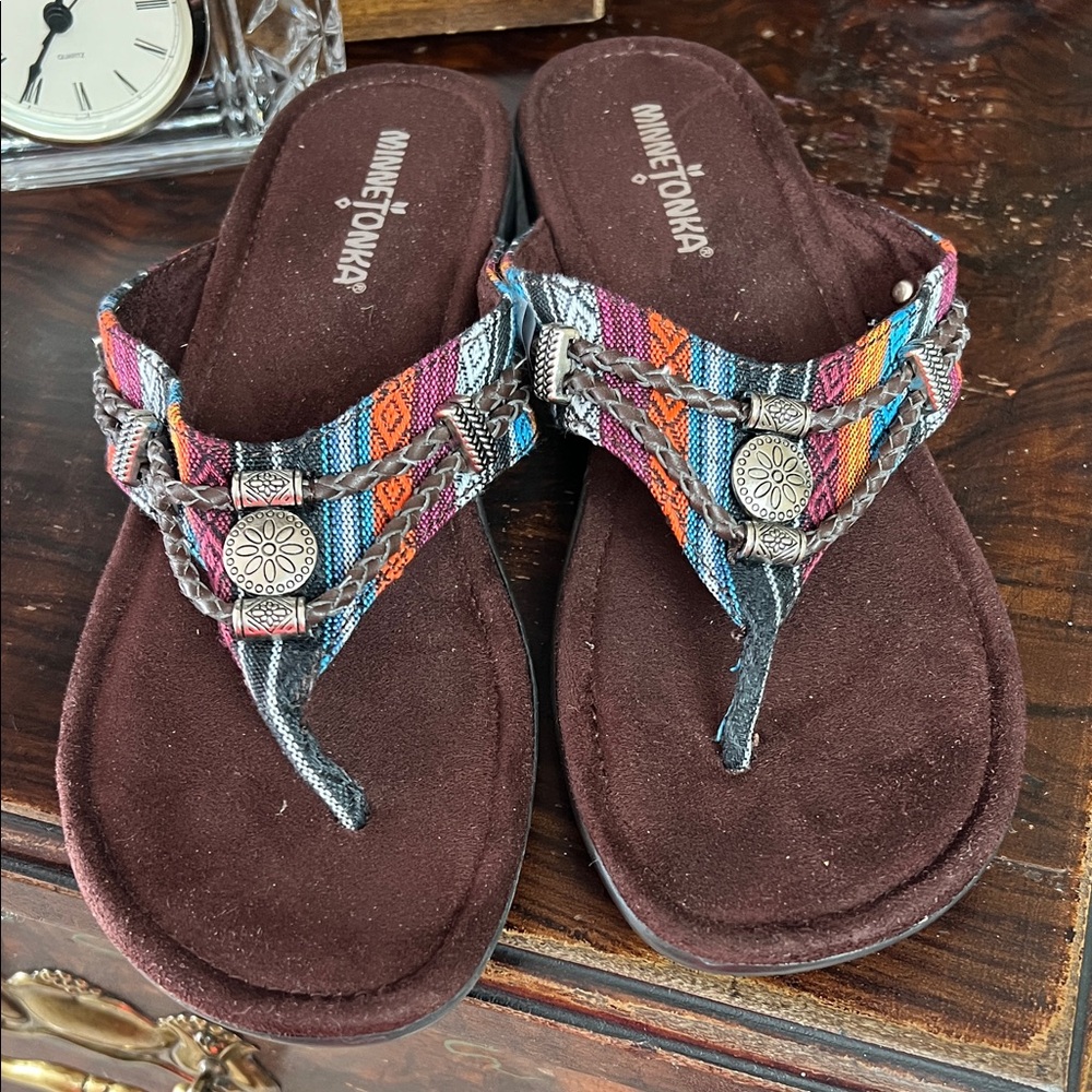 Minnetonka Women's Colorful Woven Sandals